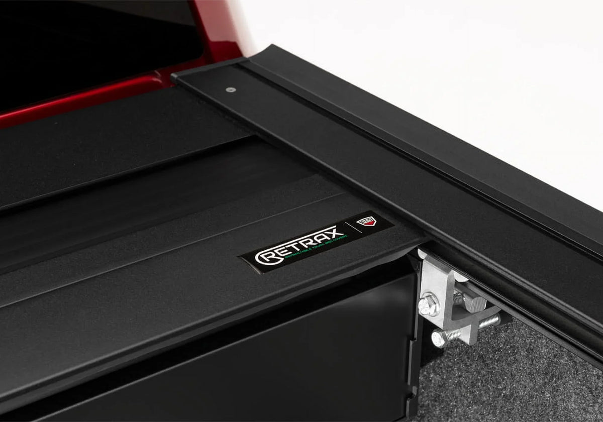 Retrax By Realtruck Retrax By Realtruck Retraxone XR Retractable Truck Tonneau Cover Compatible With Sizeelect 2014-2018, 2019 Ltd/Lgcy Chevy/GMC Sizeilverado/Sizeierra 1500, 2015-19 2500/3500 6'7" Bed