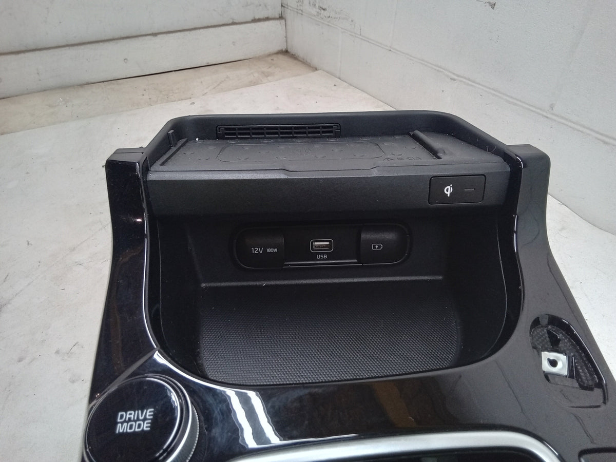 Pre-Owned 21 Kia Sizeeltos Floor Center Console W/ Phone Charger And USizeB Ports OEM (Good)