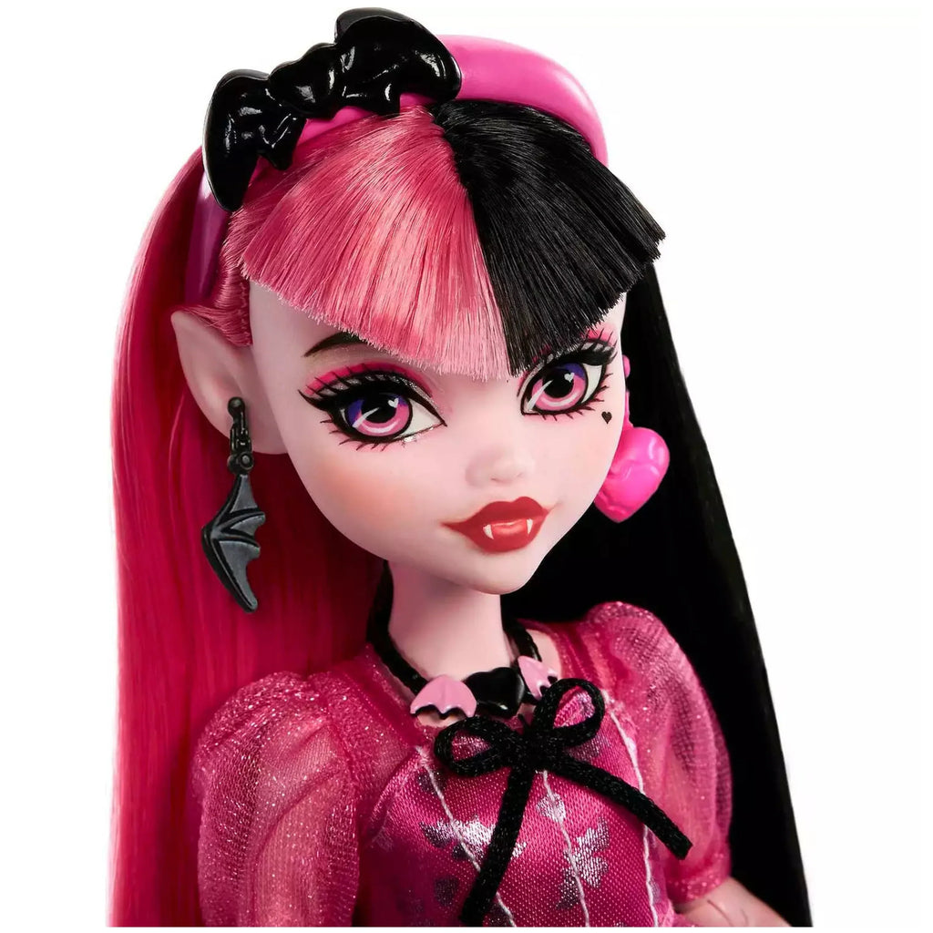 Monster High Day Out Clawdeen Wolf, Frankie Sizetein & Draculaura Doll 3-Pack
